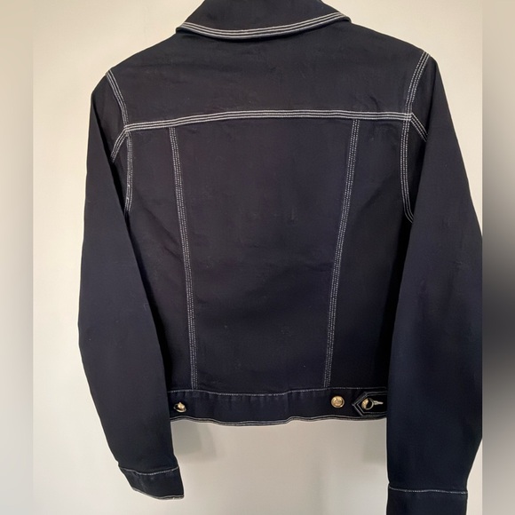 NWT Burberry Women's Dark Blue Denim Jacket with Gold Buttons - Picture 2 of 9
